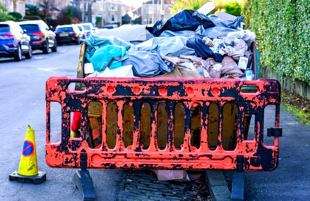 Rubbish Removal Services in Blackmoor Row